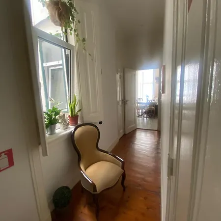 No Pombal Homestay Lisbon